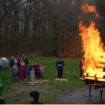 شەوچلە و یەڵدا، سەرەتای ئستوورەیل زمسانی کوردەیل